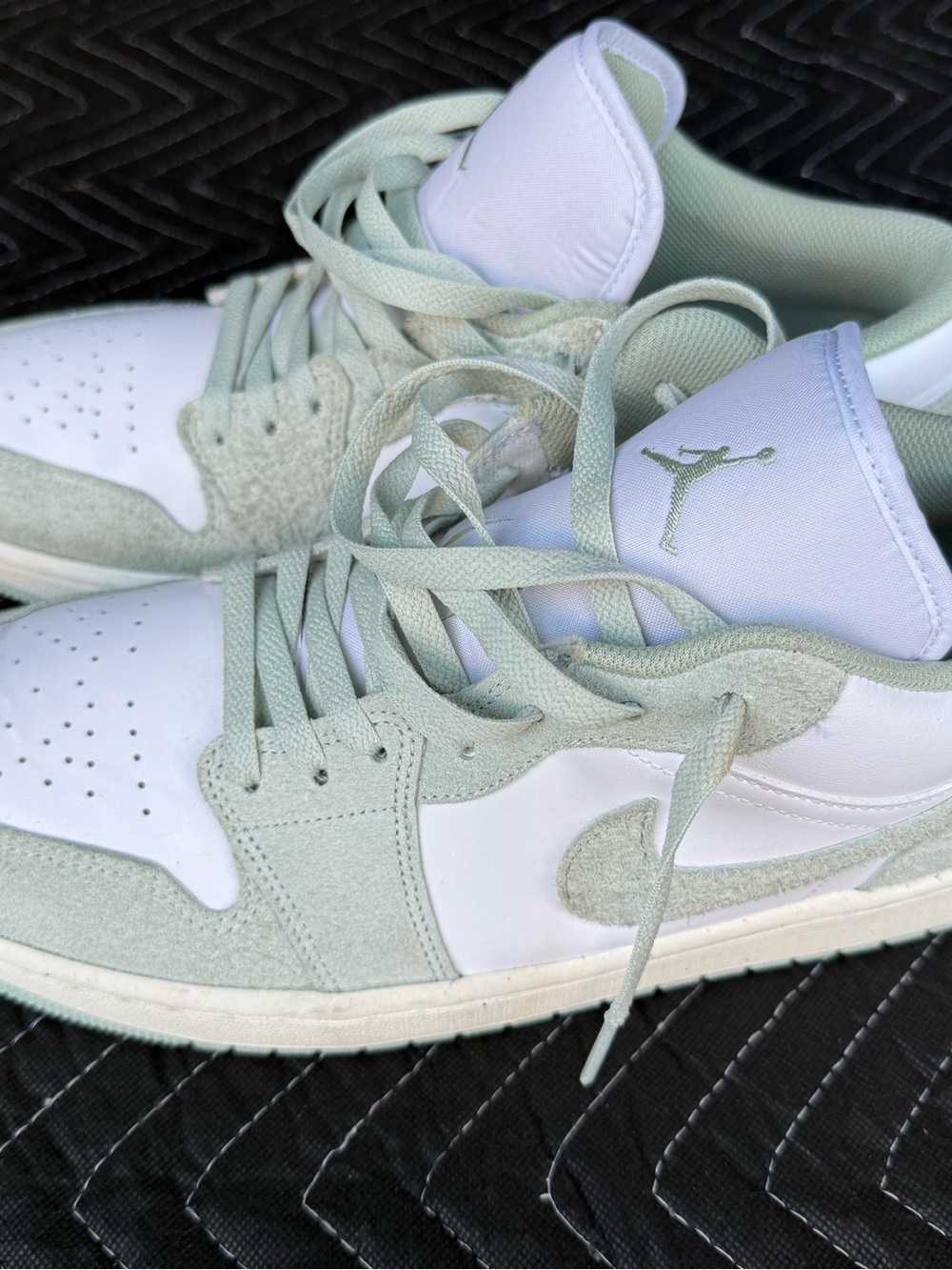 Nike Air Jordan 1 Low SE - Seafoam Green - Picture 2 of 5
